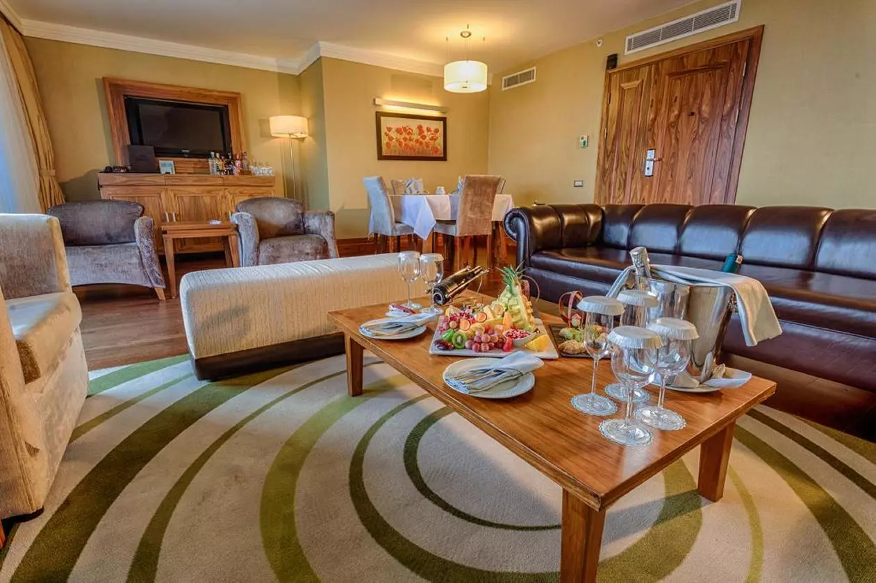 SUSESI_SHABAVIZ (8).jpg